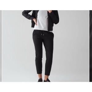 On the Fly - Black 7/8 pants